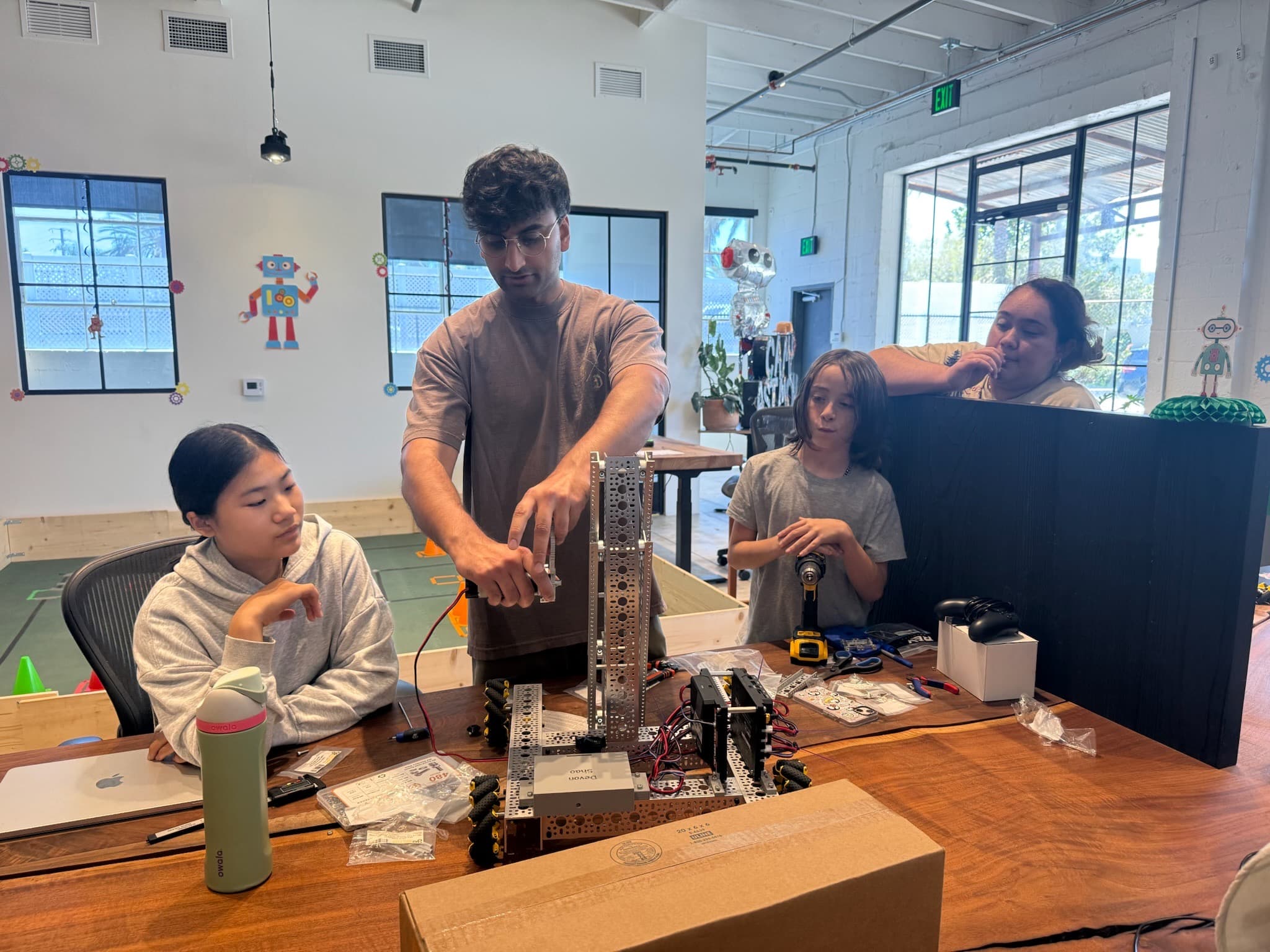Direct mentorship from an experienced robotics educator.